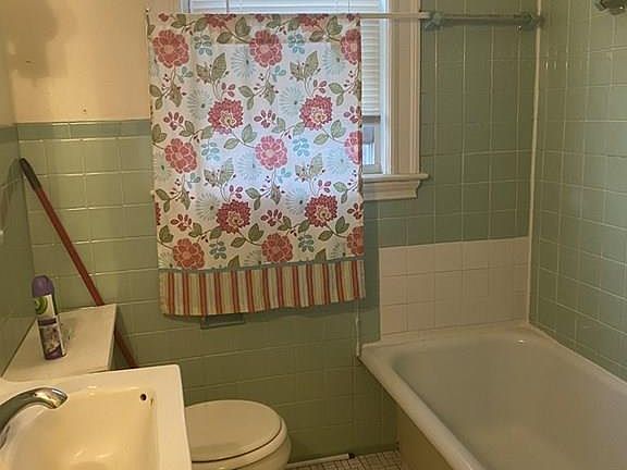 4th image of 65 Chapman St #1