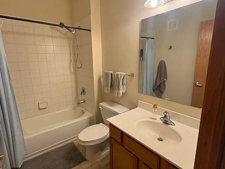 150 E Burnsville Pkwy — Photo 4