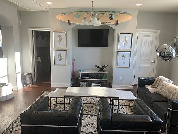 4th image of 2127 Riverfront Ln