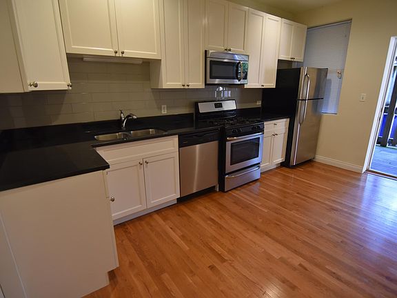3rd image of 4424 N Wolcott Ave #0c4042598