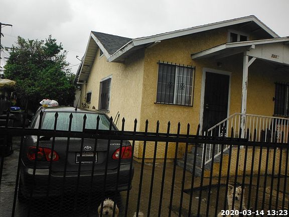3rd image of 7211 1/2 S Hoover St