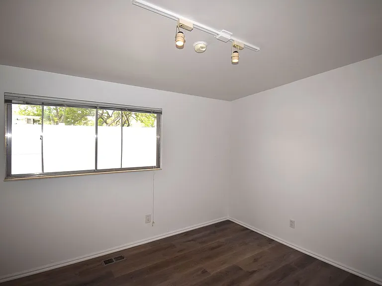 4824 S Viewmont St — Photo 13