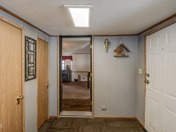 5th image of 123 Delaware St