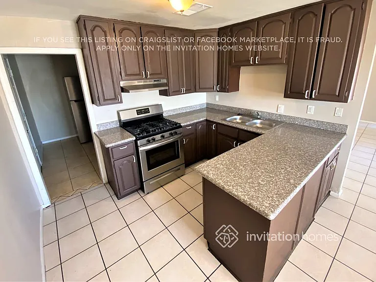 3712 W Catalina Dr — Photo 9