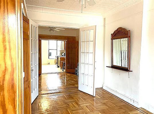 4th image of 491 Willoughby Ave #2