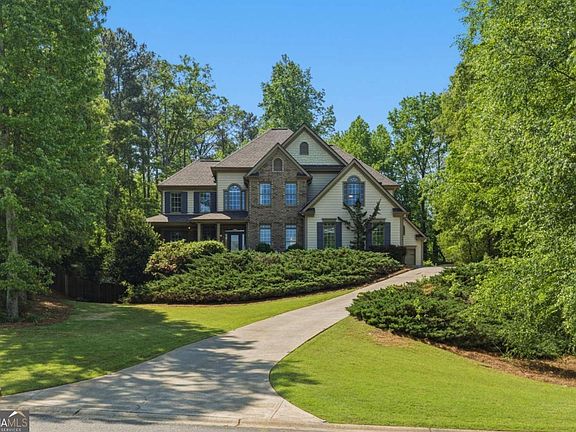 2nd image of 101 Lathems Mill Ln