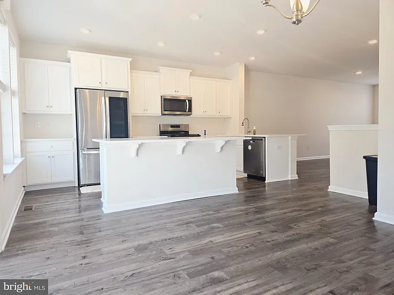 34 Autumn Park Dr — Photo 2