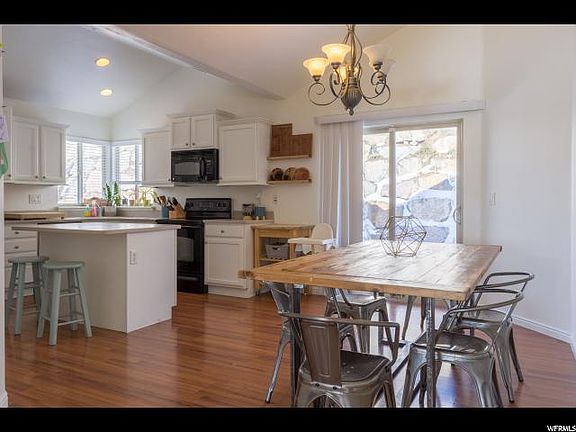 4th image of 2462 W Pebble Creek Ln