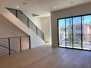 2021 S Redondo Blvd #B, Los Angeles, CA 90016