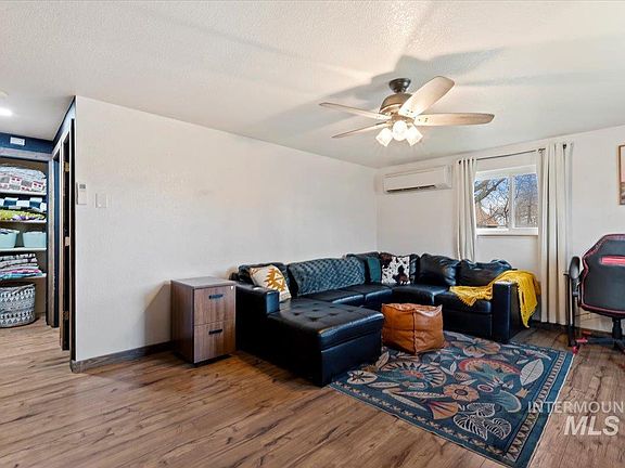 5th image of 1105 E Roosevelt Ave
