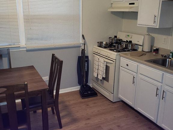 2nd image of 14449 Van Buren St #1E