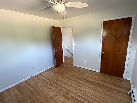 4th image of 129 N Edgemont St