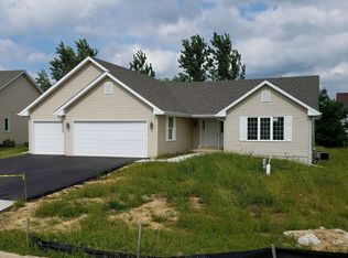 3645 Golden Eagle Dr, Beloit, WI 53511