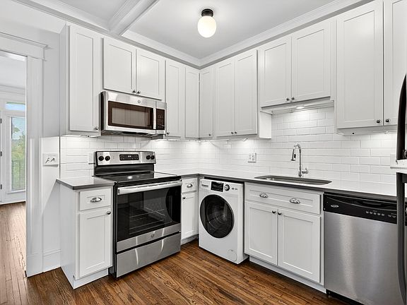 4th image of 5744 Pershing Ave APT 1E