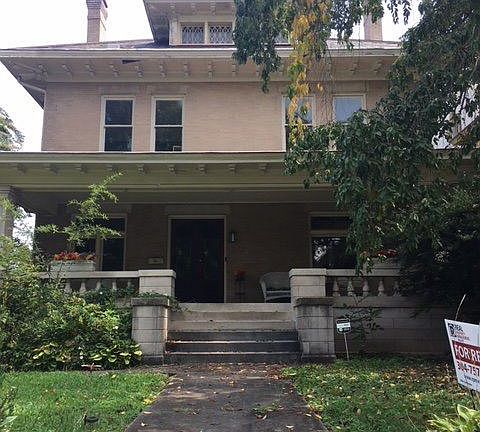 4th image of 1424 Virginia St E #A
