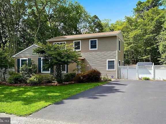 3rd image of 48 Bay View Blvd