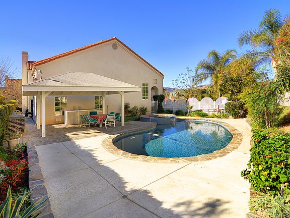 4th image of 7403 Jason Ave
