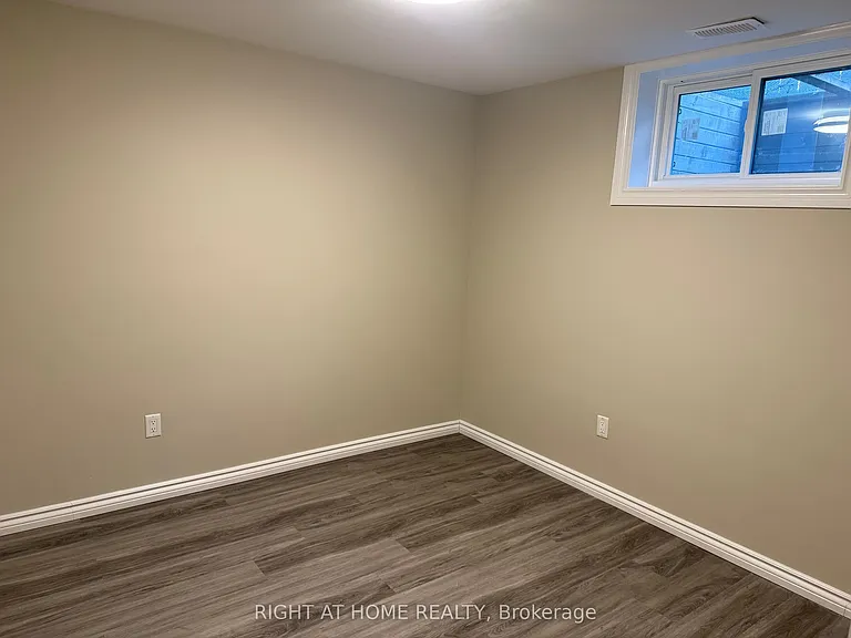 88 Gregory Rd — Photo 11