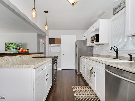 4th image of 613 Juniper Ln
