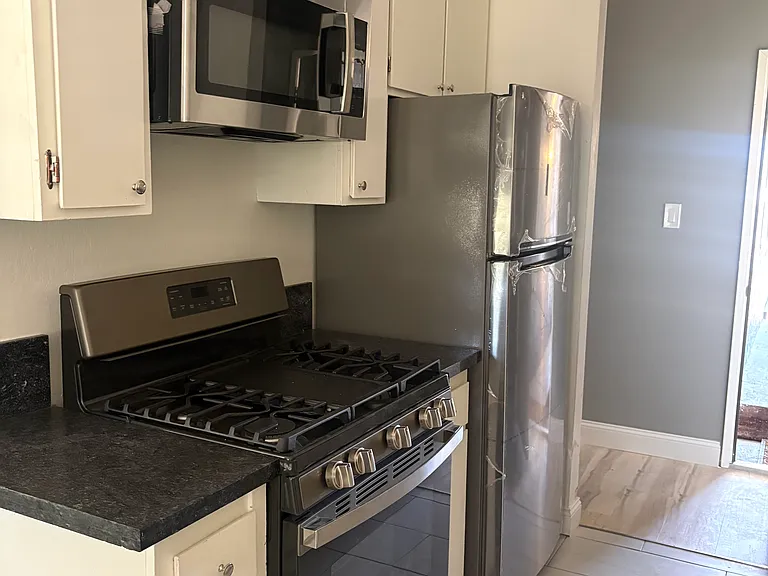 163 Pleasant Ave #6 — Photo 14