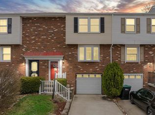 92 Escalon Dr, Coraopolis, PA 15108