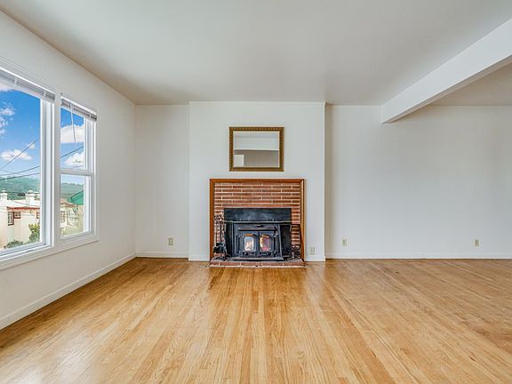 5th image of 1051 Prague St
