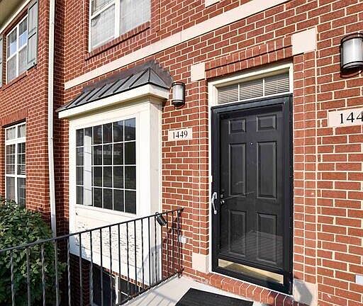 3rd image of 1449 Ashford Ct