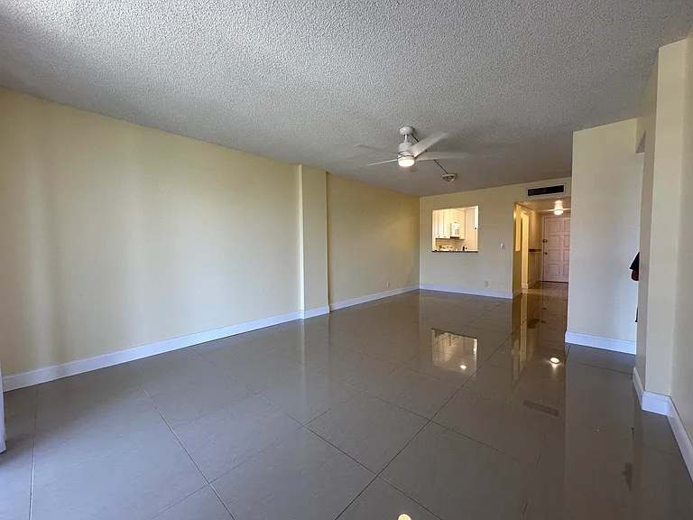 105 Paradise Harbour Blvd #209 — Photo 8
