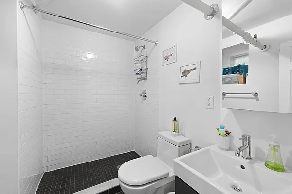 Rented by Charney Real Estate LLC | media 18