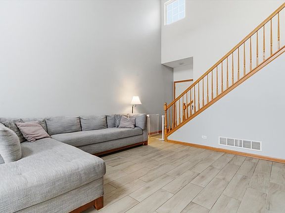 4th image of 2190 Braeburn Dr Unit B
