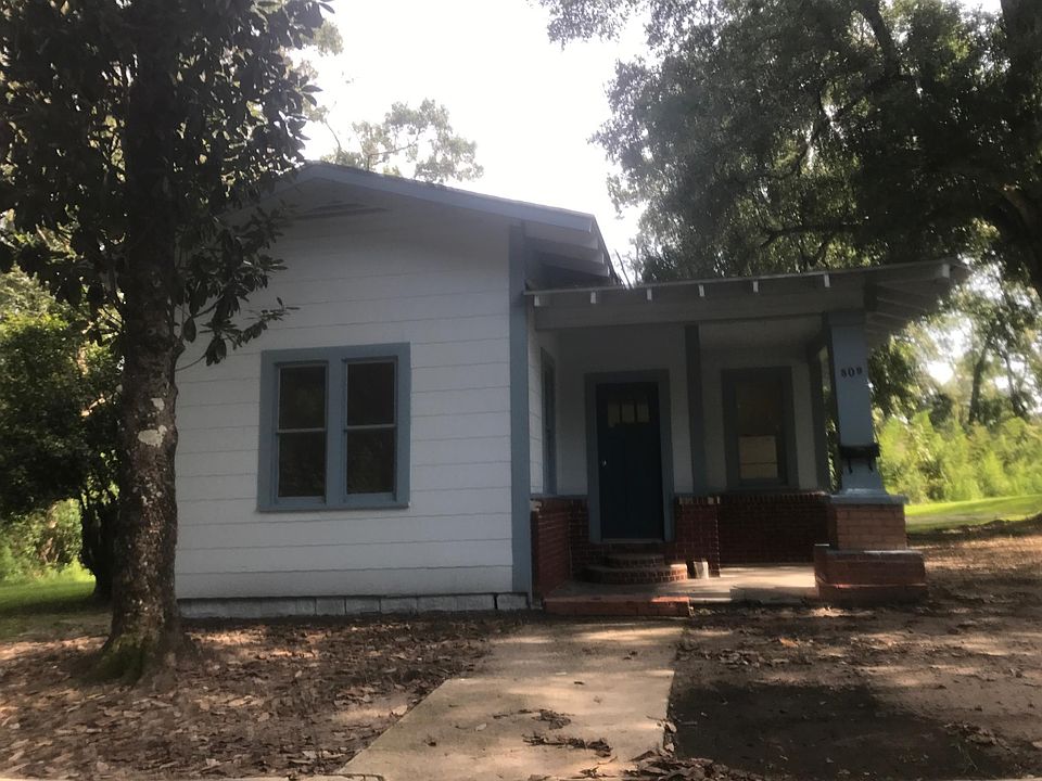 1st image of 509 E Texas St
