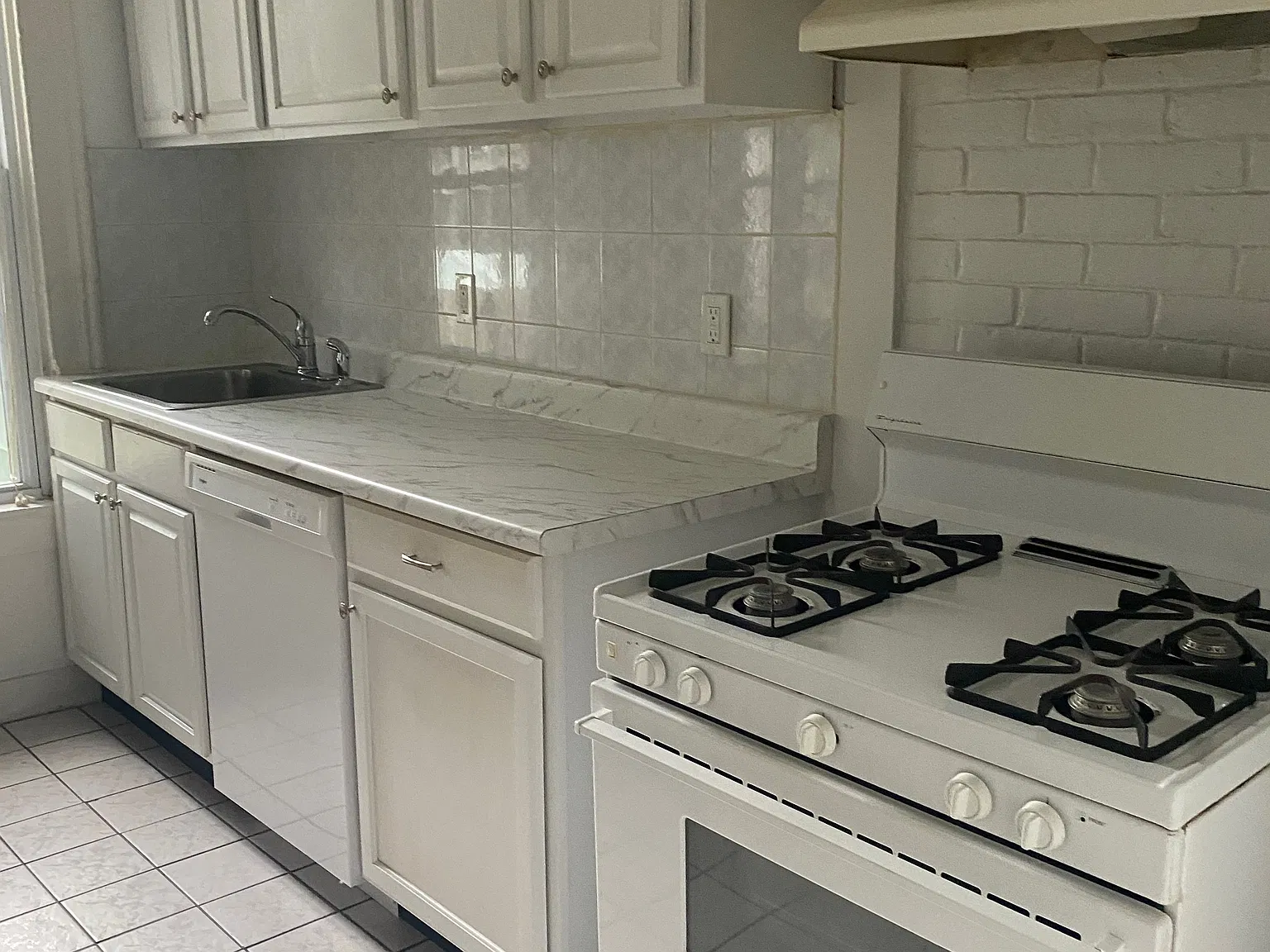2 bed, 1000 sqft, $2,000 — Photo 4