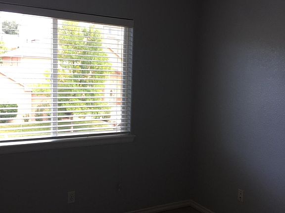 BLUE ROOM - (PINK ROOM IS SAME SIZE)