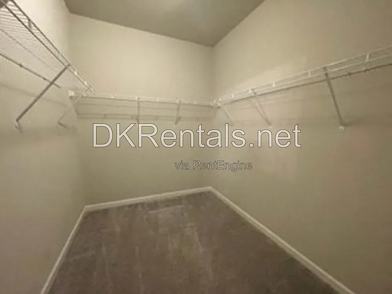 944 Hewitt Dr SE — Photo 18