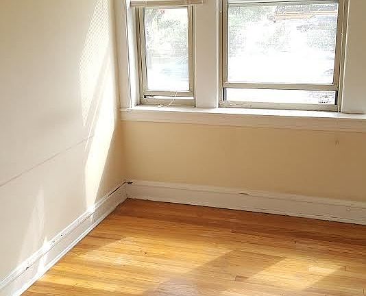 5th image of 2342 W Touhy Ave APT 1A