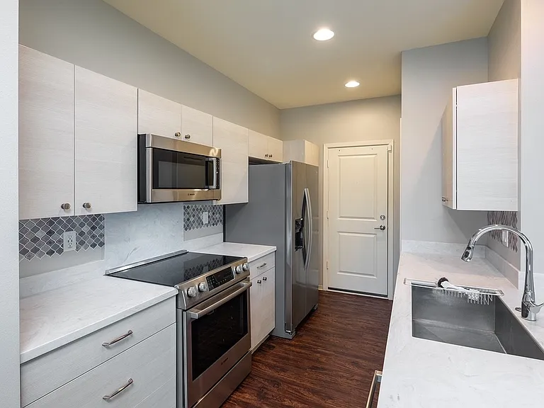 91-1160 Kamakana St #805 — Photo 10