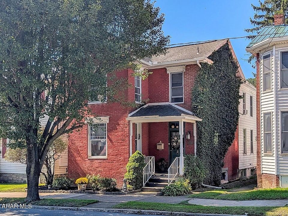 1st image of 32 N Spring St