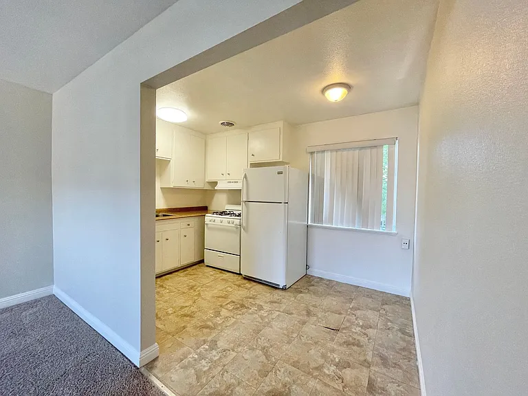 1214 Bell Street — Photo 9