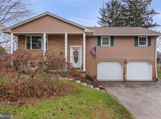 1077 Pine Grove Rd, Hanover, PA 17331