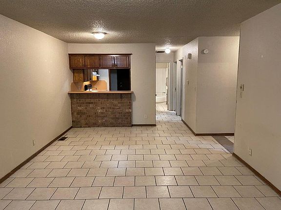 4th image of 115 NE 21st St