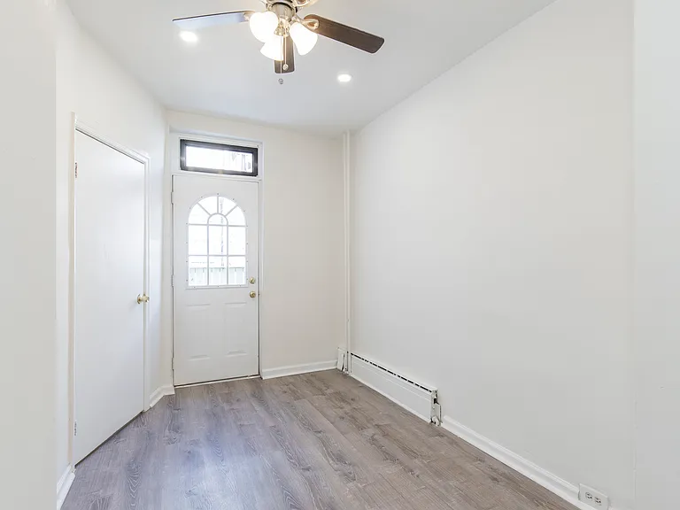 741 S Darien St — Photo 13