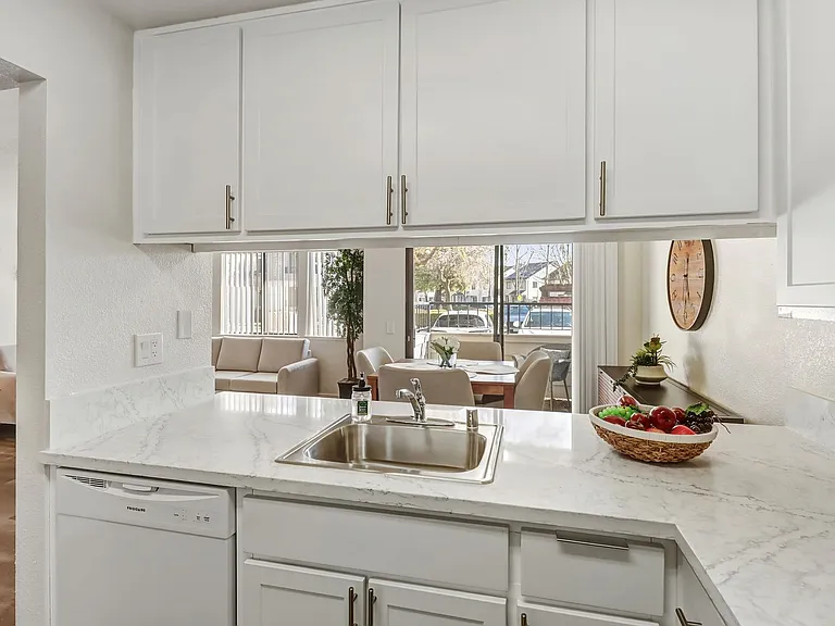 Aspen Village Apartments — Photo 7