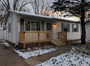 2015 Rexford Dr, Rockford, IL 61109