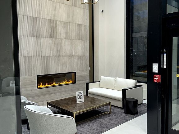3rd image of 2020 Bathurst St #320