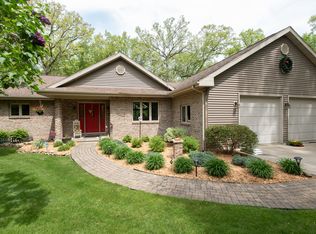 605 Missouri Dr, Dixon, IL 61021