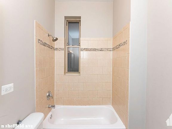 5th image of 2137 N Sheffield Ave #421