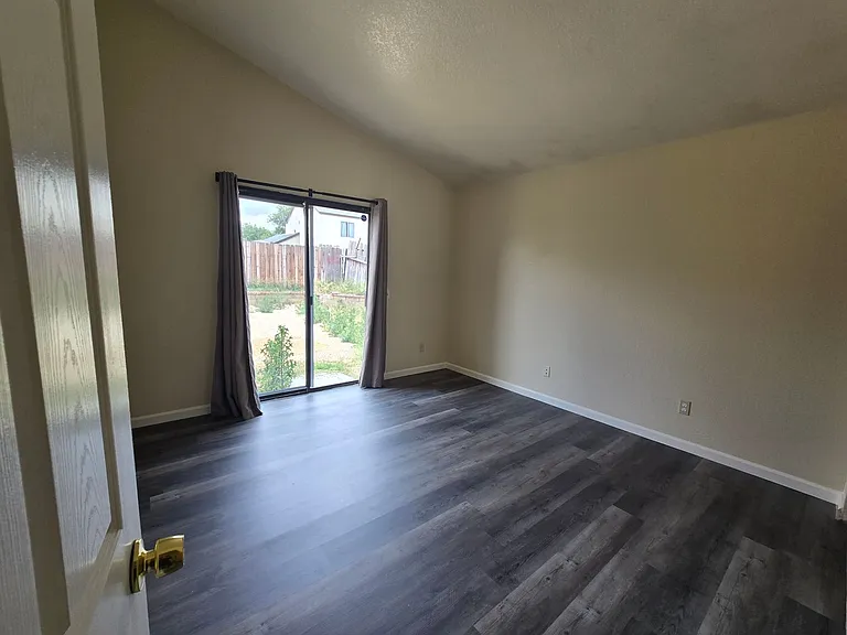 43632 San Francisco Ave — Photo 13