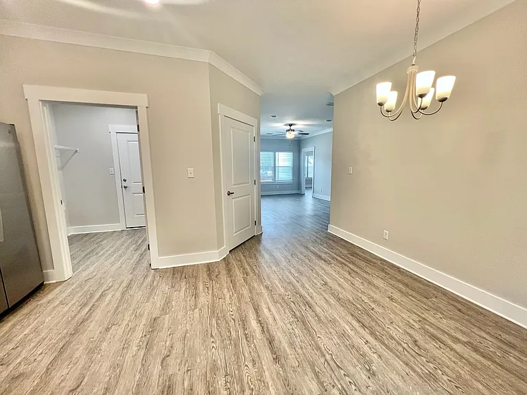 103 Bradford Ct — Photo 12