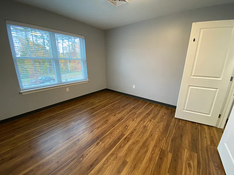 The Ridge at Eastern Trails Apartments — Photo 36
