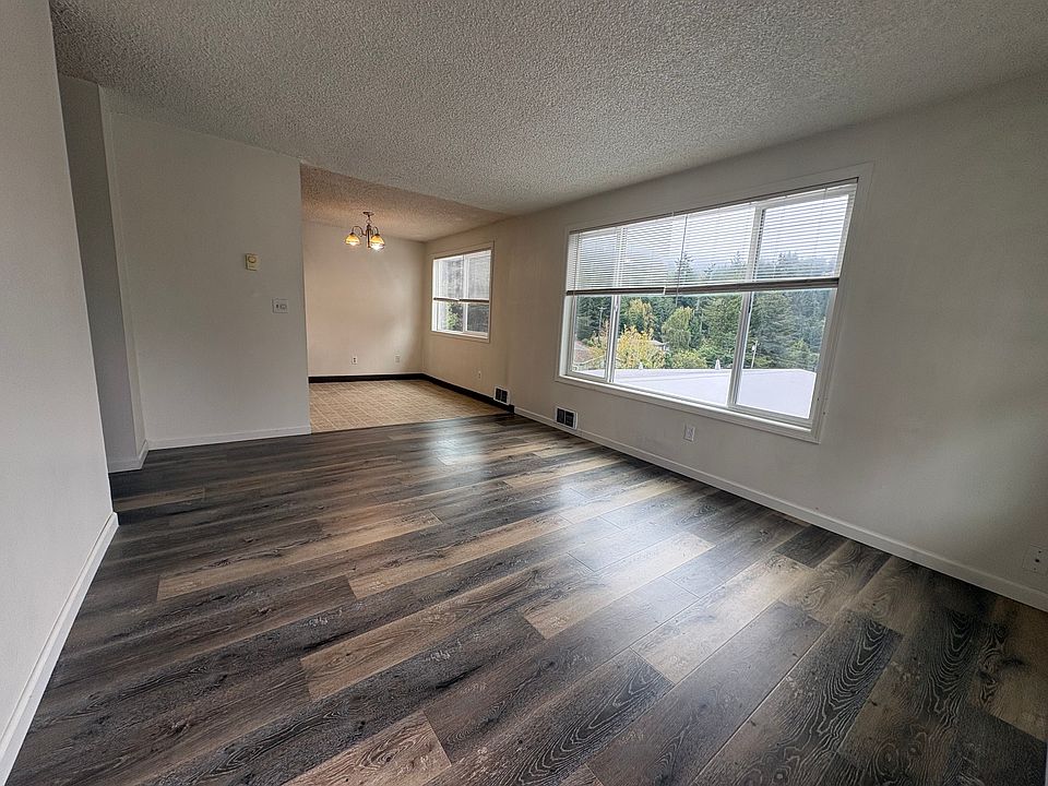 1st image of 540 8th Ave